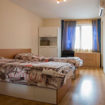 Glorious - 2-Bedroom Apartment Near Youth Hill By Flat Mаnager พลอฟดิฟ ภายนอก รูปภาพ